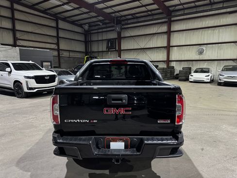 Used 2018 GMC Canyon All Terrain w/ All Terrain X Package AWD/4WD image 6