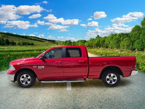 Certified 2019 RAM 1500 Classic SLT RWD image 3