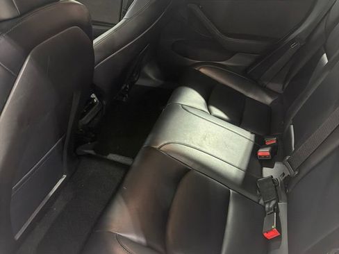 Used 2021 Tesla Model 3 RWD image 8