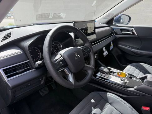 New 2026 Mitsubishi Outlander SE AWD/4WD image 19