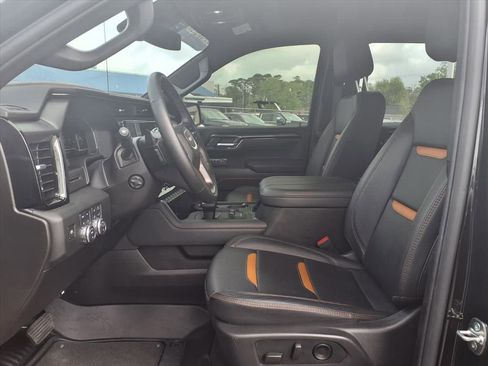 Certified 2025 GMC Sierra 1500 AT4 image 17