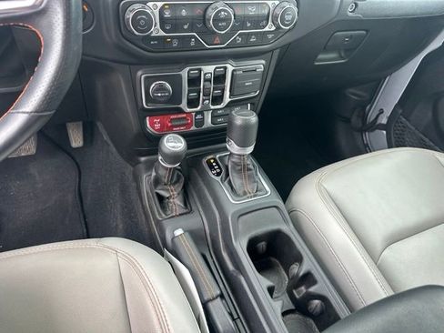 Used 2023 Jeep Gladiator Mojave w/ LED Lighting Group AWD/4WD image 22