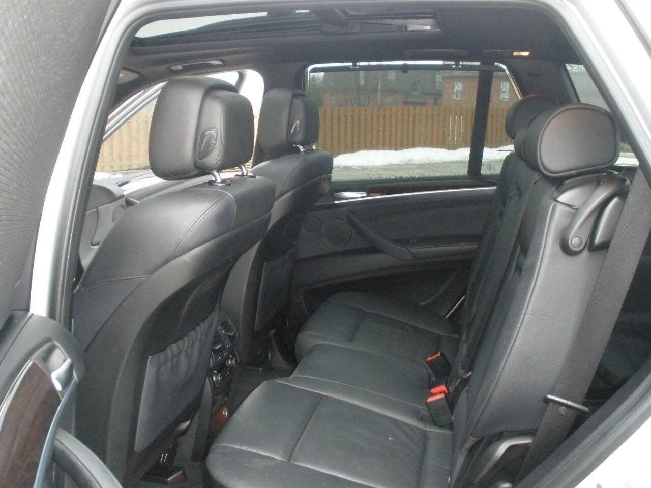 Used 2013 BMW X5 xDrive50i AWD/4WD image 29