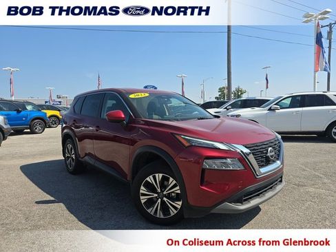 Used 2023 Nissan Rogue SV image 1