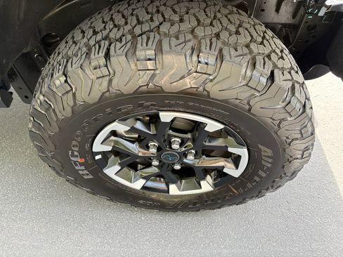 Used 2025 Jeep Wrangler Unlimited Rubicon 4xe w/ Safety Group AWD/4WD image 13