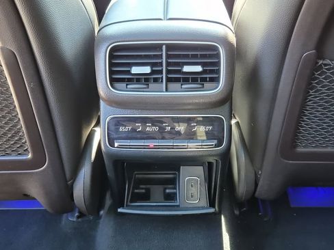 Used 2021 Mercedes-Benz GLE 350 w/ Premium Package image 14