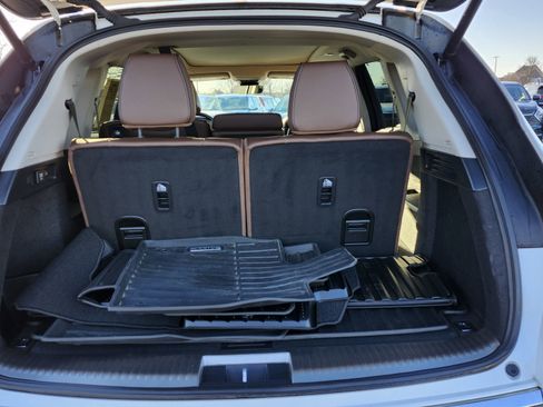 Used 2024 Acura MDX SH-AWD w/ Advance Package image 26