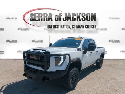 Used 2025 GMC Sierra 2500 AT4X w/ AT4X AEV Edition AWD/4WD image 5