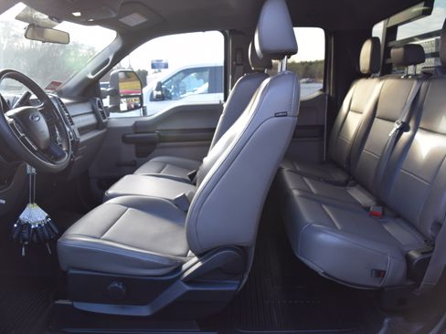 Used 2019 Ford F250 XL w/ XL Value Package image 9