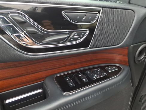 Used 2023 Lincoln Navigator Reserve image 14