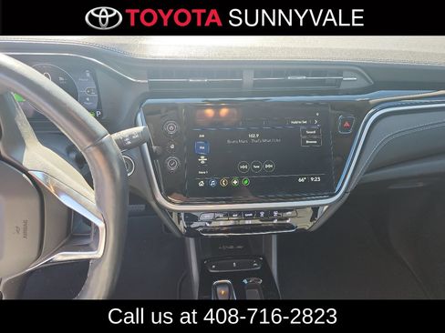 Used 2023 Chevrolet Bolt EUV LT w/ Comfort Package FWD image 4