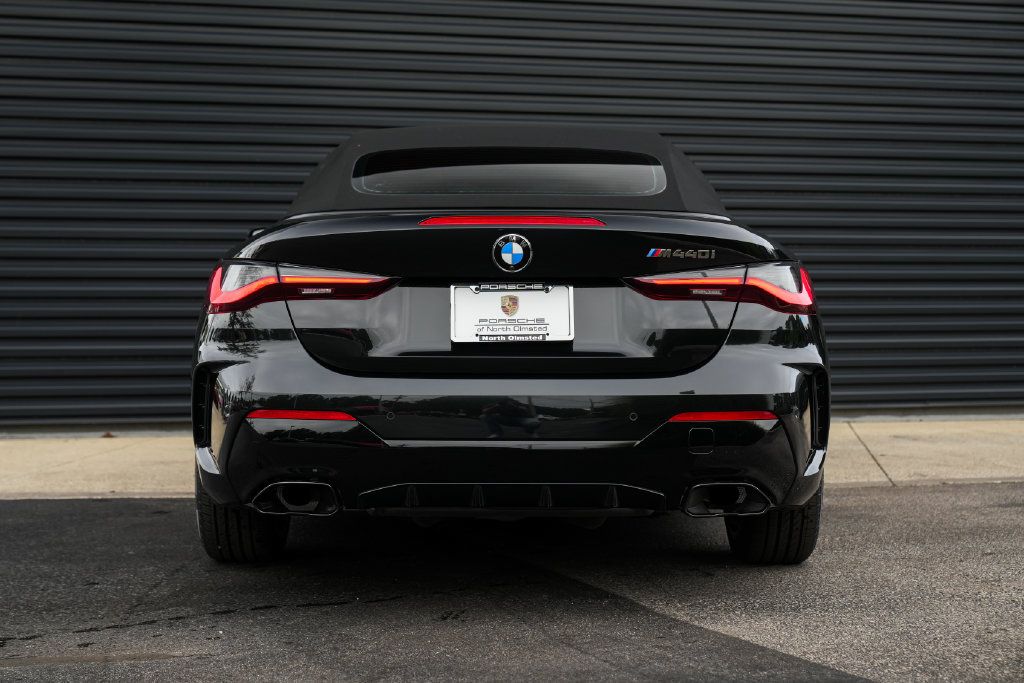 Used 2024 BMW M440i Convertible RWD image 16