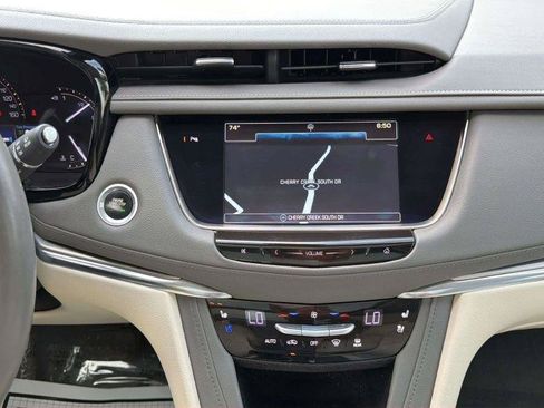 Used 2017 Cadillac XT5 Premium Luxury AWD/4WD image 23
