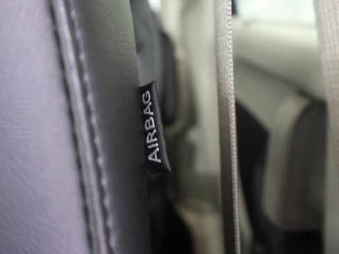 Used 2024 Chrysler Pacifica Touring-L FWD image 44