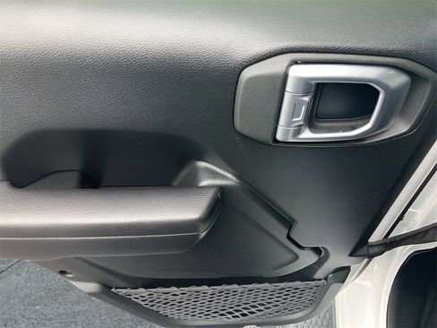 Used 2020 Jeep Wrangler Unlimited Sport image 42