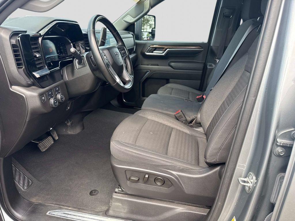 Used 2024 Chevrolet Silverado 1500 RST w/ Max Trailering Package AWD/4WD image 19
