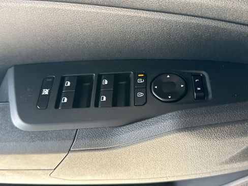 Used 2026 Kia Sportage LX FWD image 17