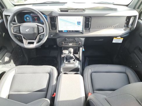 New 2026 Ford Bronco Badlands image 16