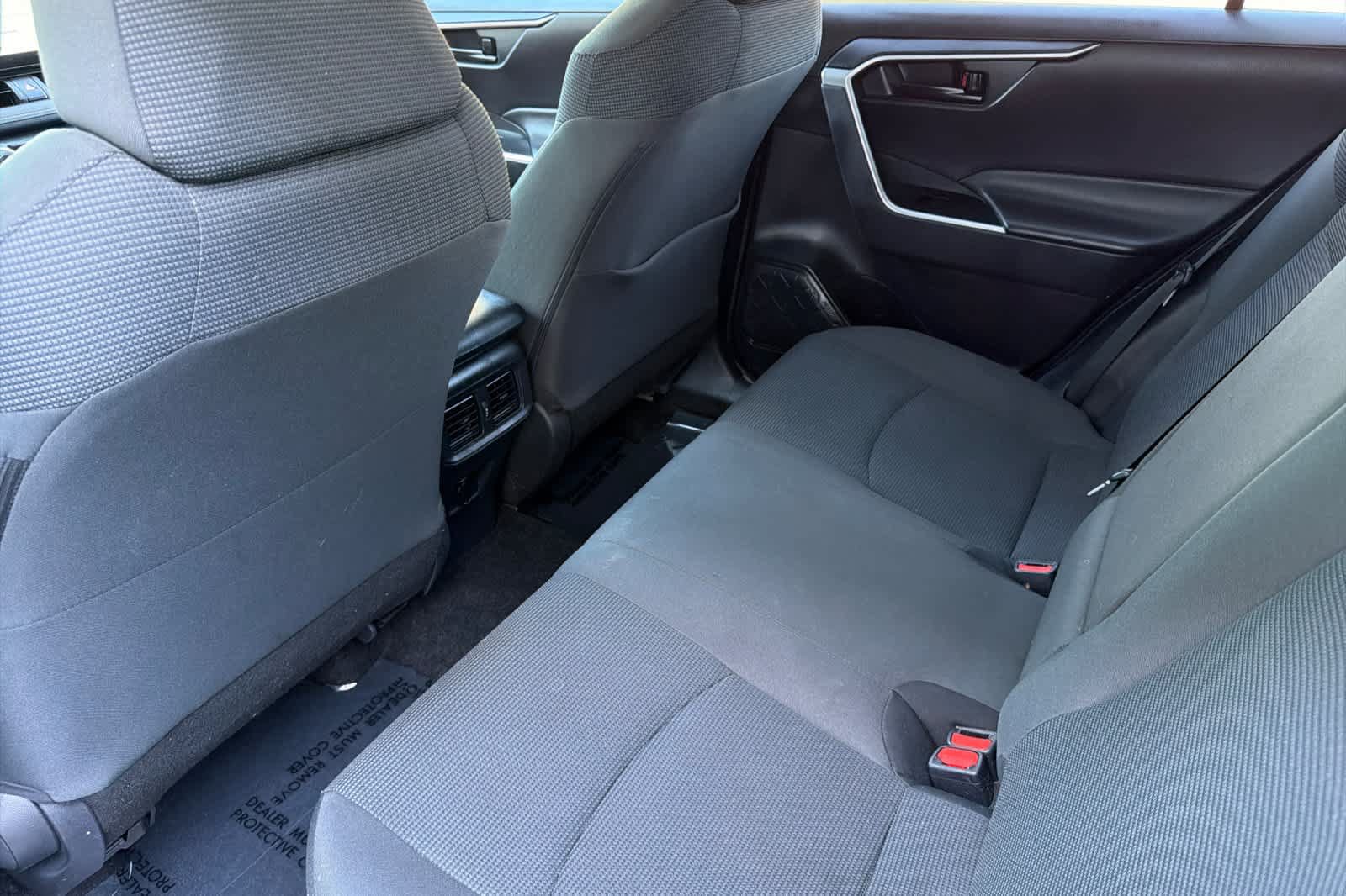 Used 2025 Toyota RAV4 LE AWD/4WD image 4