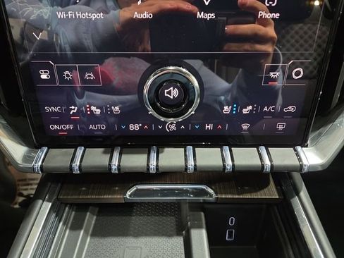 New 2026 GMC Acadia Denali image 29