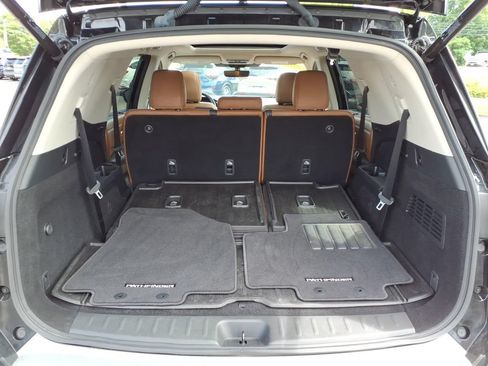 Certified 2023 Nissan Pathfinder Platinum w/ Cargo Package AWD/4WD image 14
