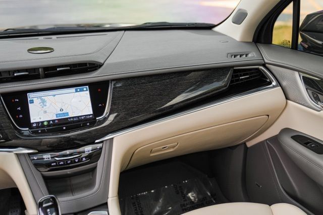 Used 2020 Cadillac XT6 Premium Luxury AWD/4WD image 28