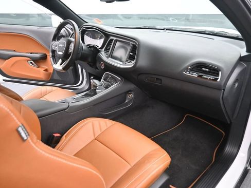 Used 2016 Dodge Challenger SRT Hellcat image 12