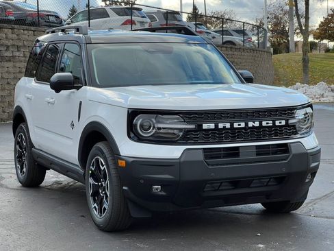 Used 2025 Ford Bronco Sport Outer Banks w/ Outer Banks Tech Package+ AWD/4WD image 37