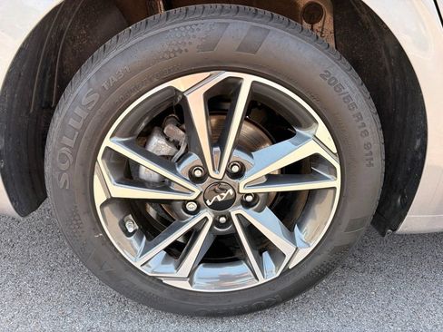 Used 2023 Kia Forte LXS FWD image 32