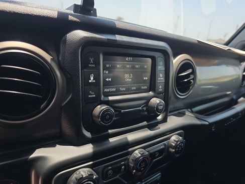 Used 2018 Jeep Wrangler Unlimited Sport S AWD/4WD image 8