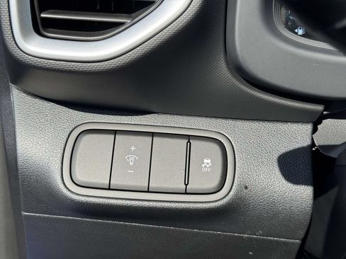 Used 2026 Hyundai Venue SEL FWD image 21