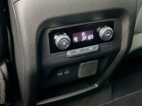Used 2025 GMC Acadia Elevation w/ Elevation Premium Package FWD image 35