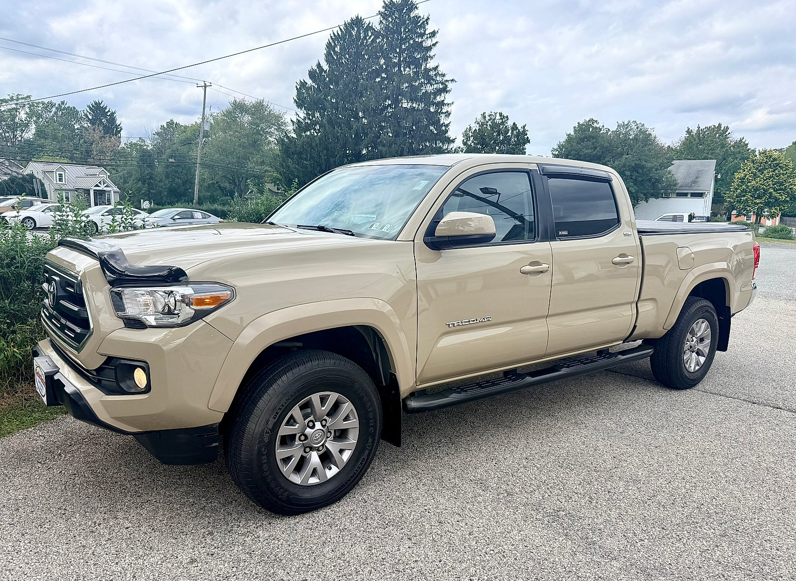 Used 2016 Toyota Tacoma SR5 w/ SR5 Appearance Package (SN) AWD/4WD image 11