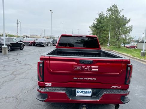 Used 2025 GMC Sierra 2500 AT4 w/ AT4 Premium Plus Package AWD/4WD image 4