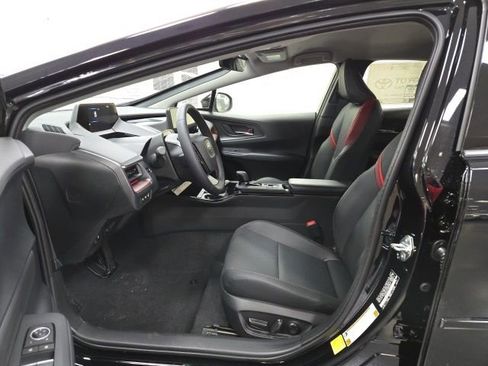 New 2026 Toyota Prius Plug-In Hybrid FWD image 17