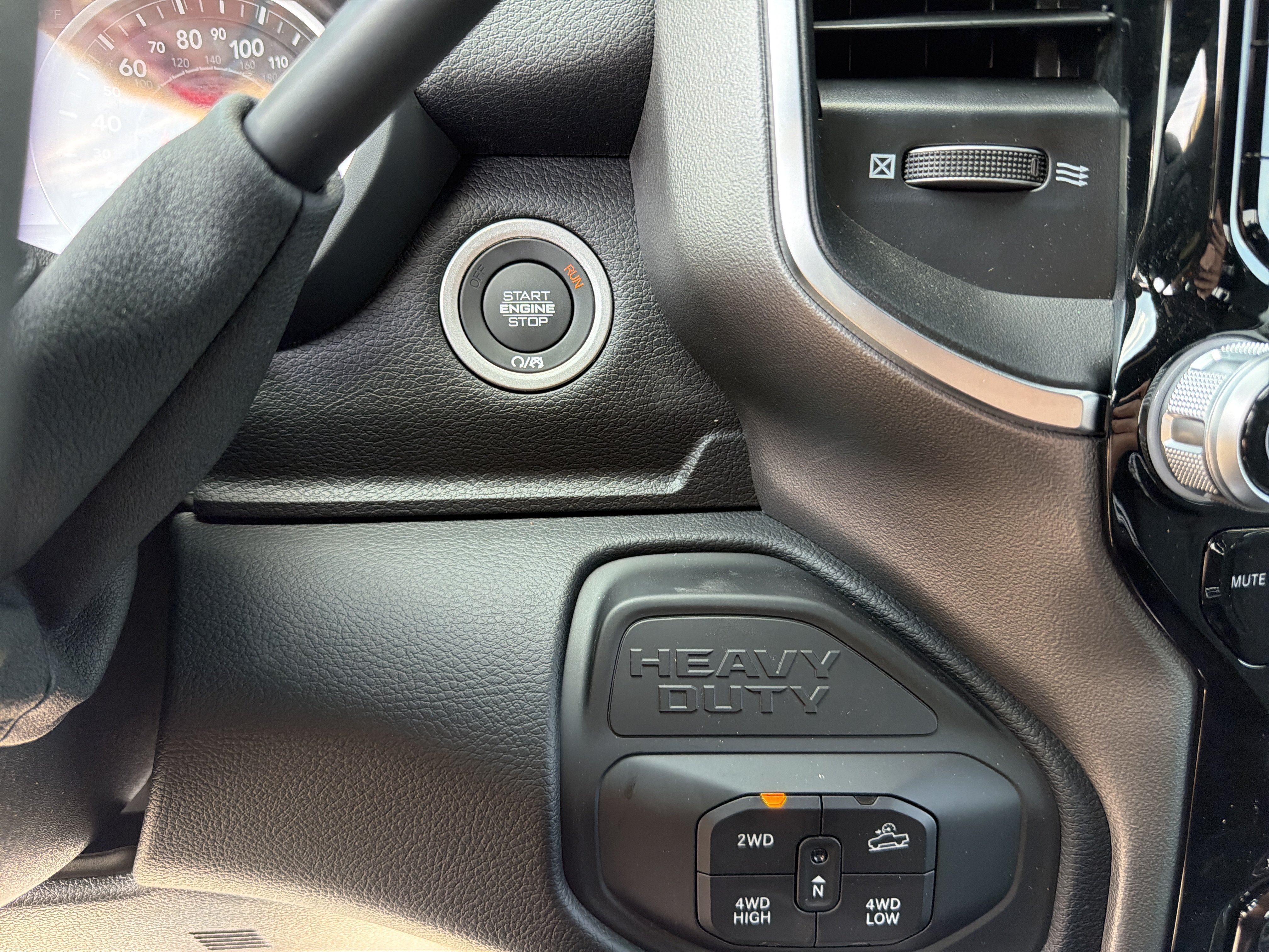 New 2026 RAM 2500 Big Horn AWD/4WD image 23