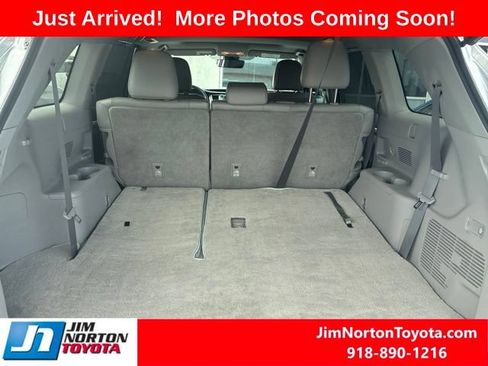 Used 2019 Toyota Highlander Limited FWD image 10