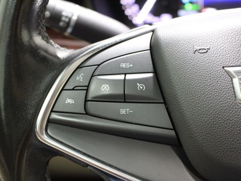 Used 2019 Cadillac XT5 Luxury FWD image 12