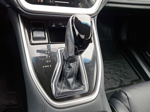 Used 2020 Subaru Outback Limited image 17