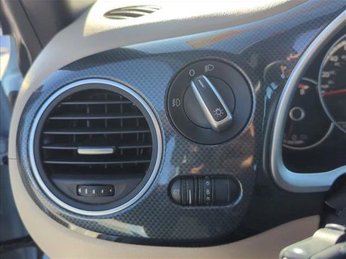 Used 2014 Volkswagen Beetle R-Line image 10