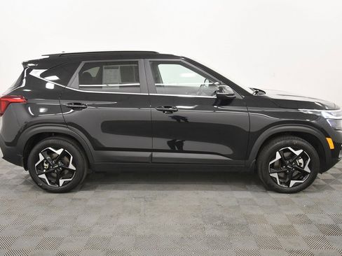 Certified 2024 Kia Seltos EX image 9