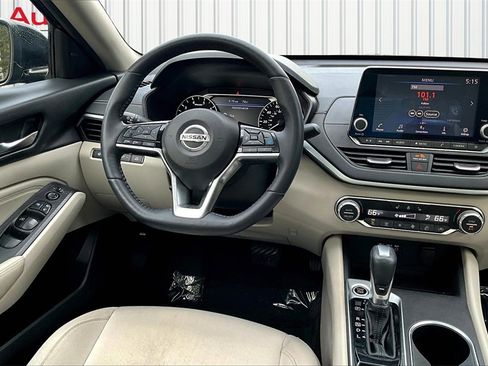 Used 2019 Nissan Altima 2.5 SV image 8