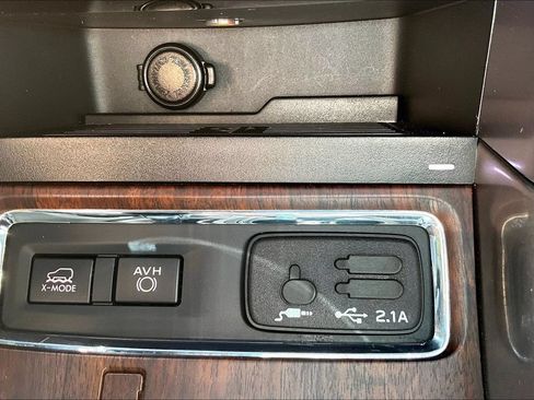 Used 2021 Subaru Ascent Touring AWD/4WD image 17