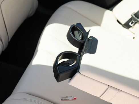 Used 2017 Mercedes-Benz E 300 image 19