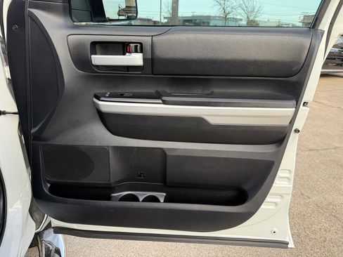 Used 2015 Toyota Tundra SR5 w/ SR5 Upgrade Package image 26