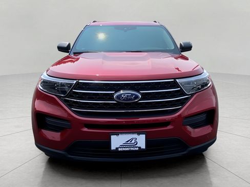 Used 2021 Ford Explorer XLT w/ Class III Trailer Tow Package AWD/4WD image 2