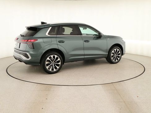 New 2026 Audi Q3 quattro 2.0T AWD/4WD image 7