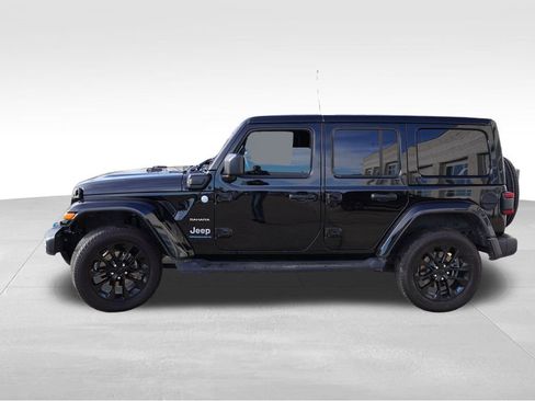 Used 2023 Jeep Wrangler Unlimited Sahara w/ Cold Weather Group image 10