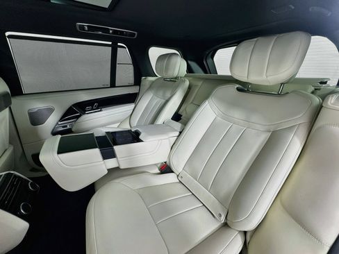 Used 2025 Land Rover Range Rover Long Wheelbase Autobiography AWD/4WD image 24