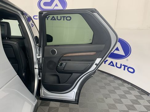 Used 2019 Land Rover Discovery HSE AWD/4WD image 36